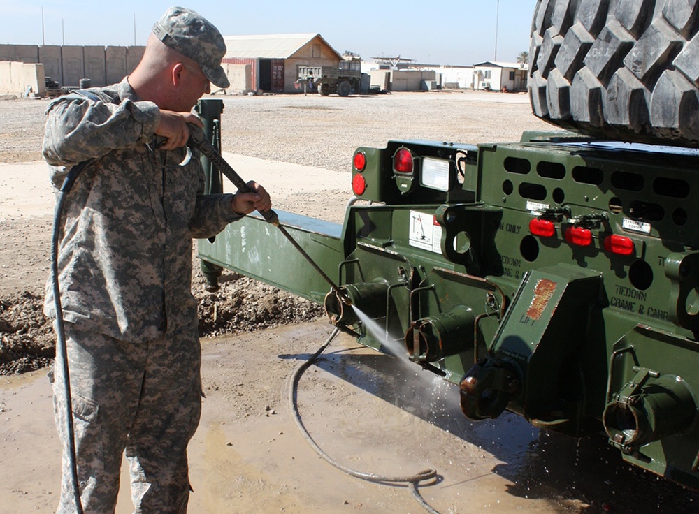 1434th Engineers Prepare Equipment for Turn-in