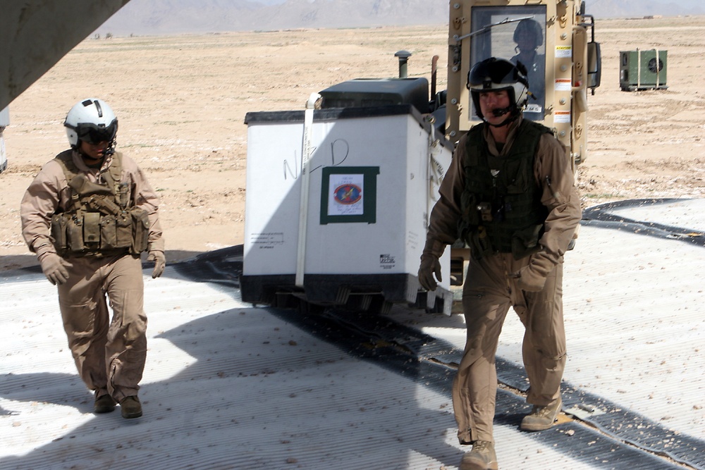 HMH-466 provides heavy lift for Marines in Marjah