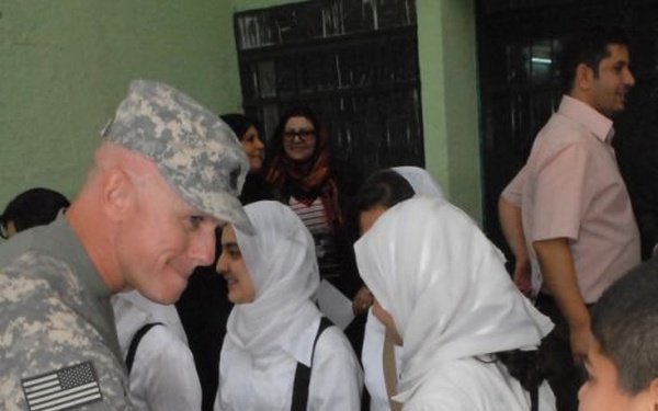 Iraqi, US Students Make Connections Over Web