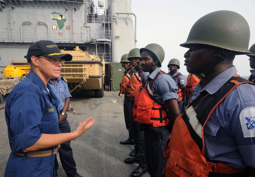 USS Gunston Hall Takes Part in Africa Partnership Station West