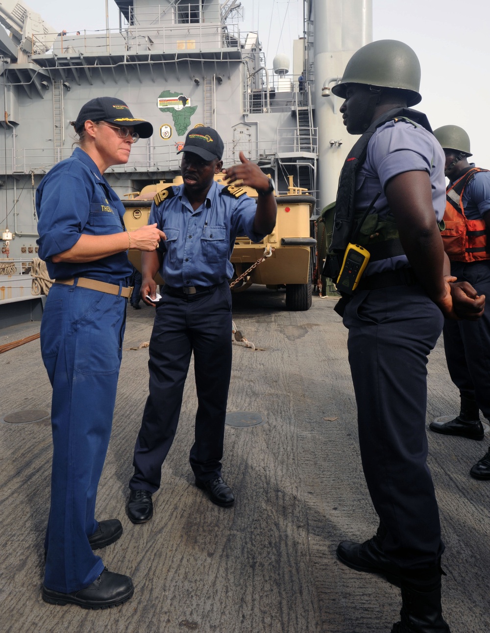 USS Gunston Hall takes part in Africa Partnership Station West