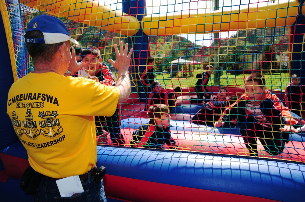 Chief Petty Officer Association Hosts Children