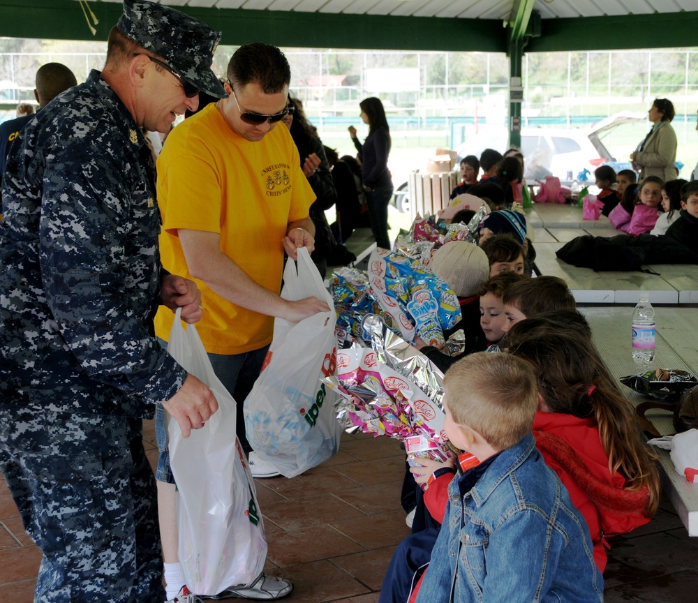 Chief Petty Officer Association Hosts Children