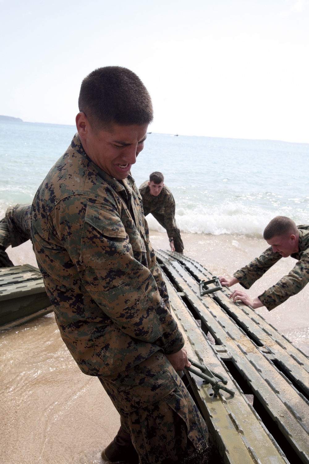 Combat Engineers on Okinawa Keep Tactical Movement Skills Sharp