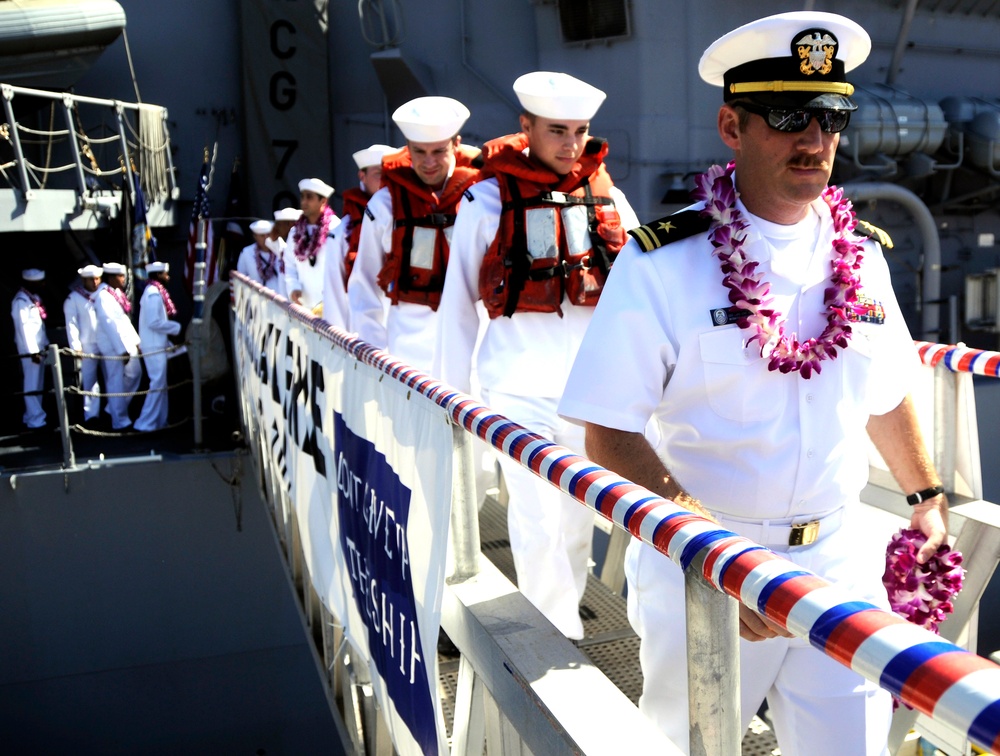 USS Lake Erie returns home