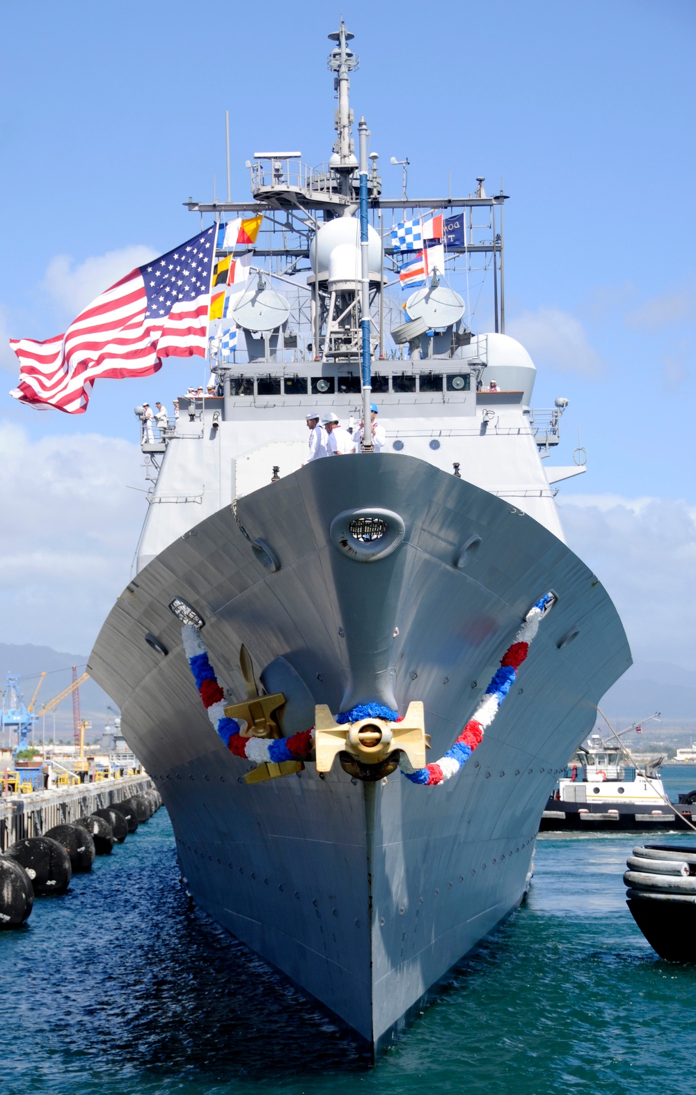 USS Lake Erie returns home