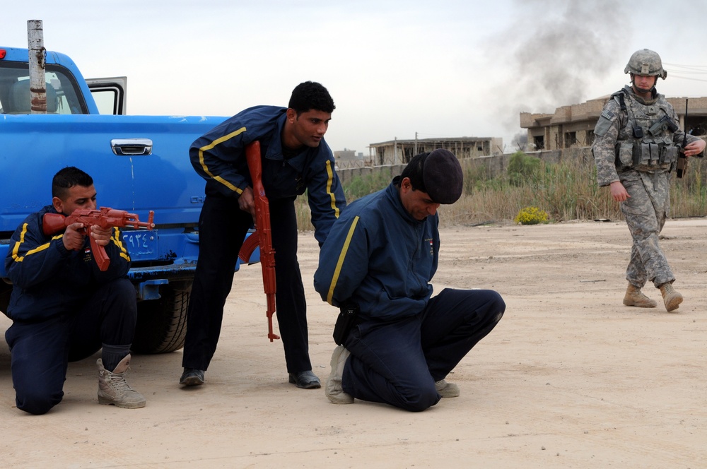 Alabama Guard Trains Iraqi Highway Patrol