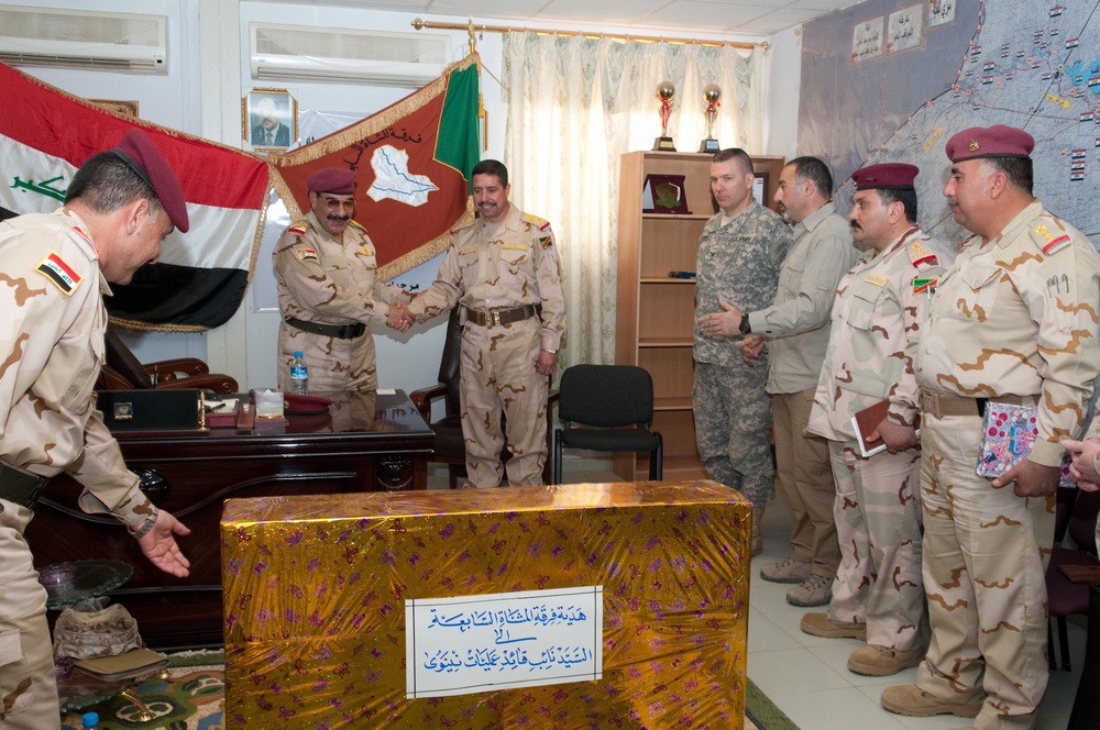 U.S., Iraqi forces bid farewell to western Anbar Iraqi commander