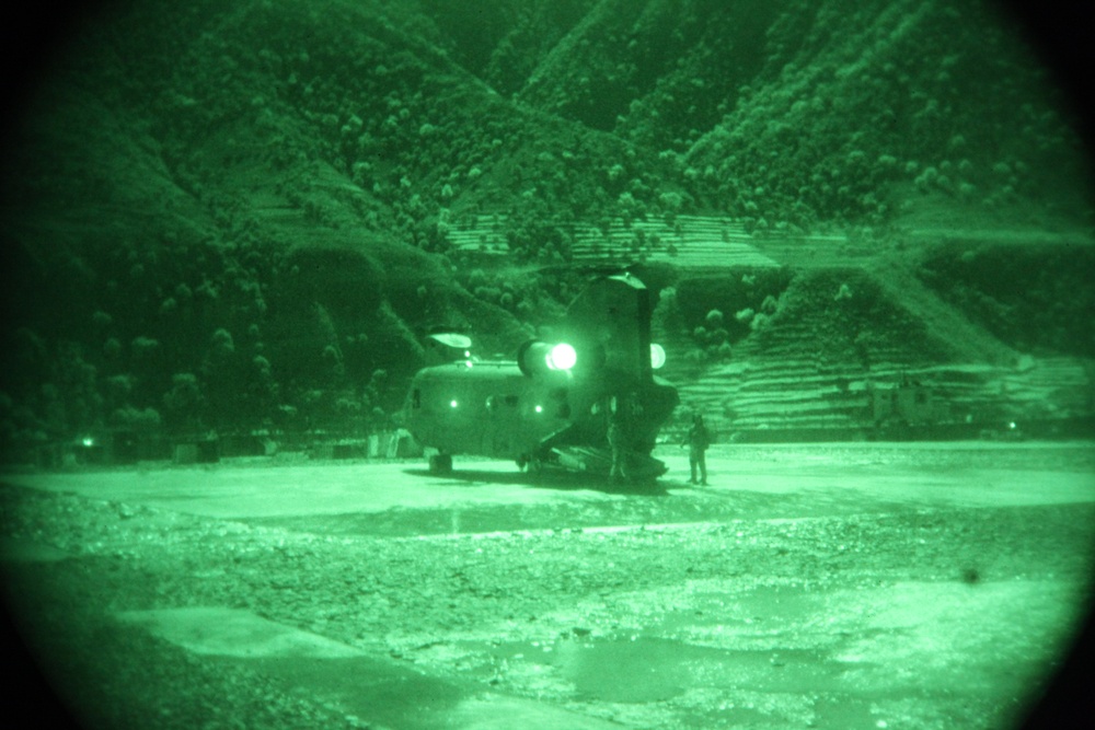 Helicopters conduct resupply