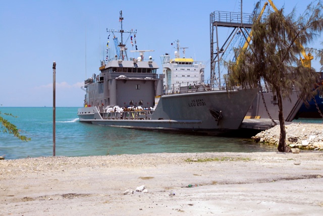 Espinal's visit to the troops in Haiti