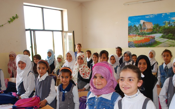 Iraqi Emergency Response Unit and US Soldiers Support Local Schools