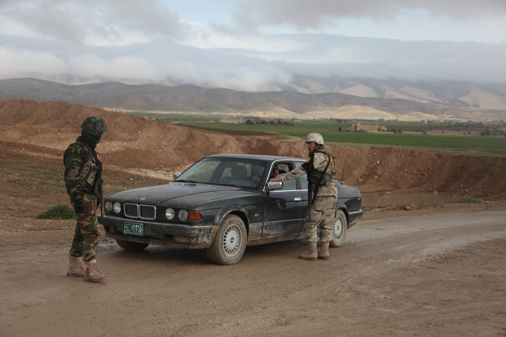 Soldiers get ready for elections