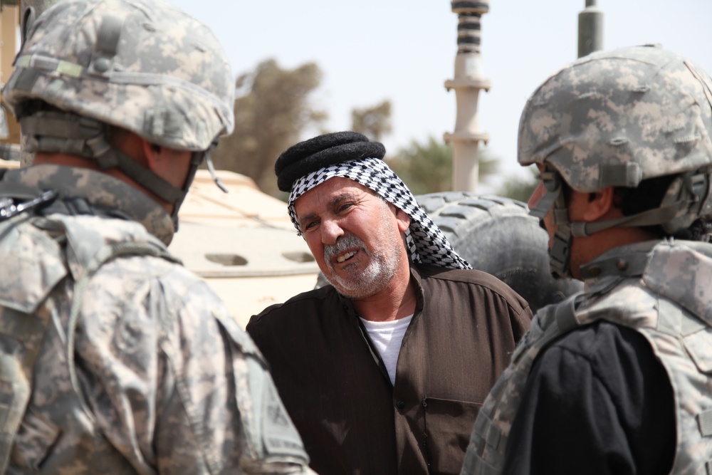 Soldiers react to sniper fire Soldiers react to sniper fire