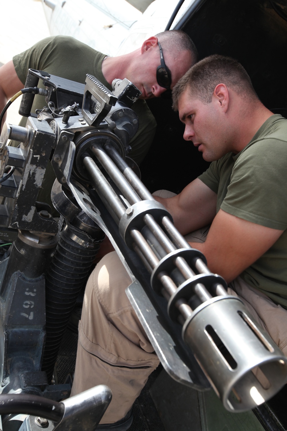 Say Hello to My Big Friend: 'Scarface' Prepares to Lay Down Some Lead