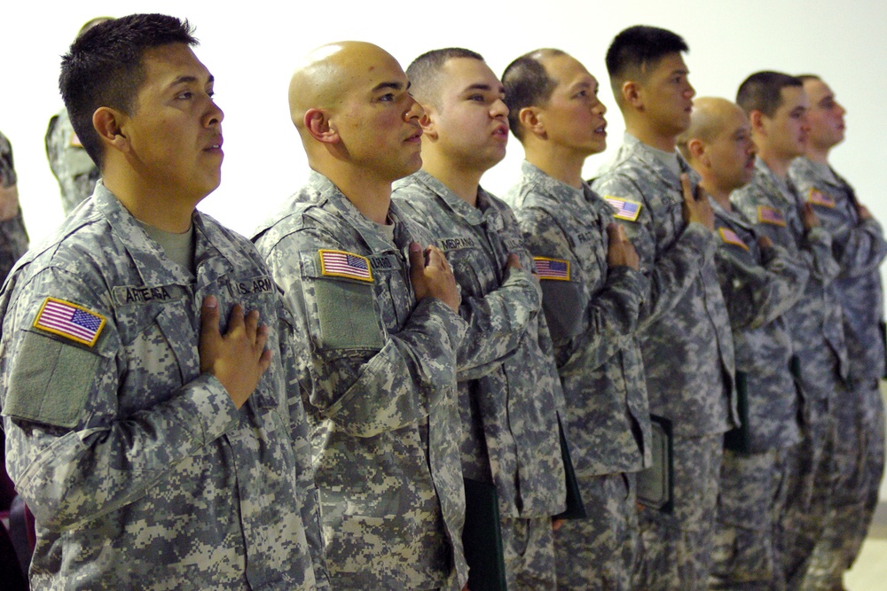 Three from El Salvador among KFOR Soldiers receiving U.S. citizenship