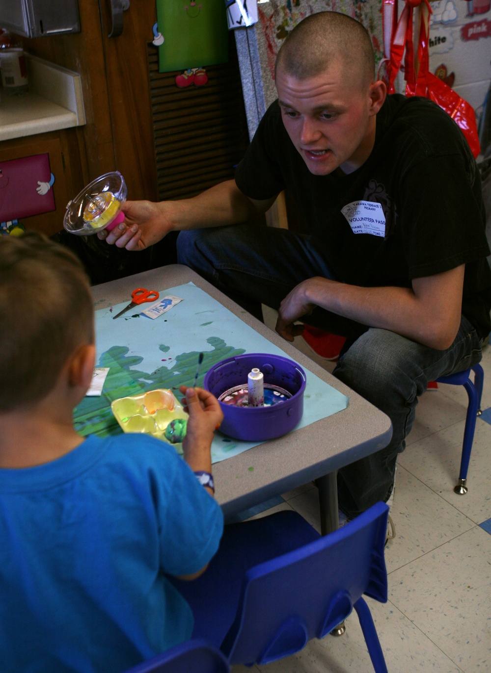 Marines Volunteer to 'eggsplore' the Day With Preschoolers