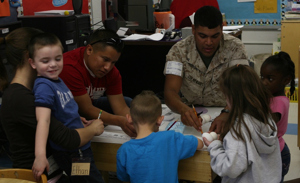 Marines volunteer to 'eggsplore' the day with preschoolers