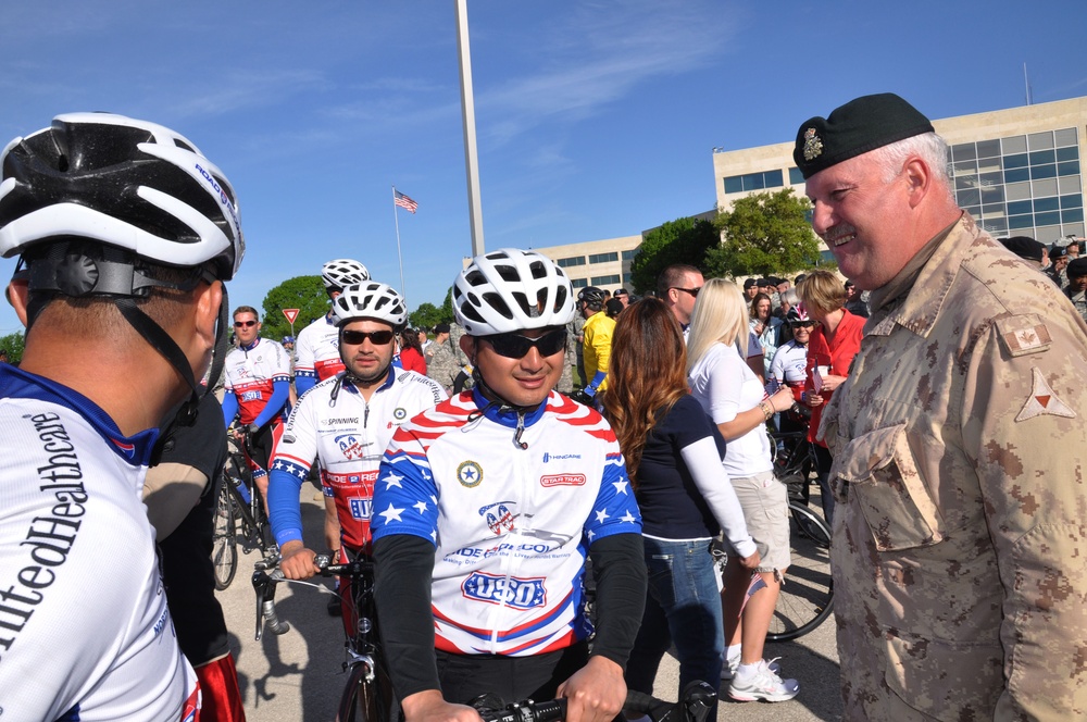 Ride 2 Recovery makes its way through Fort Hood