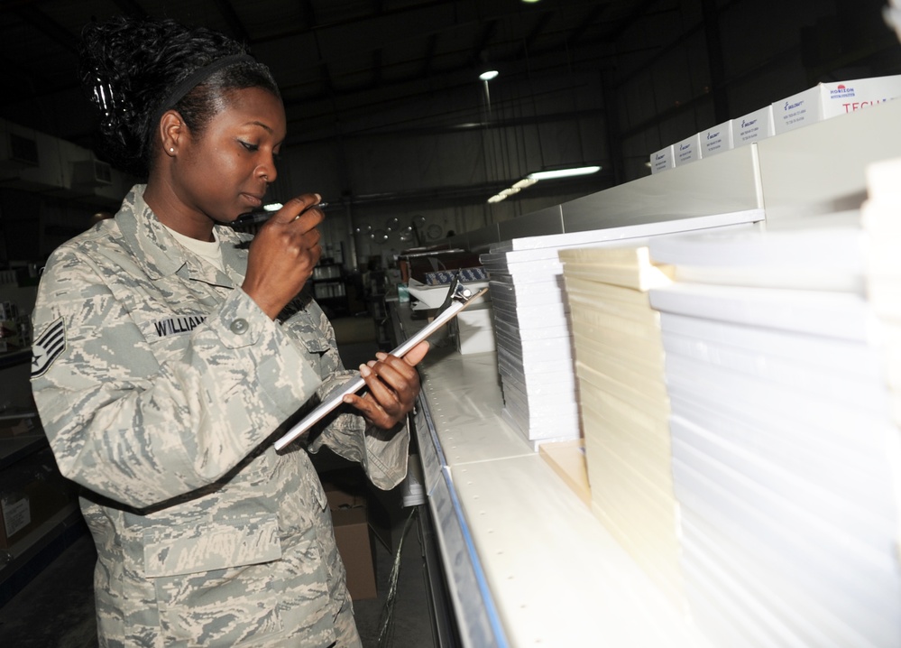 Mildenhall Staff Sergeant, Beaumont Native, Manages Individual Equipment Issue for Southwest Asia Wing