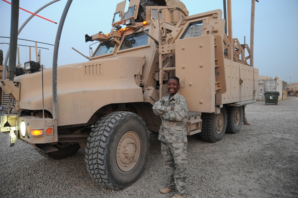 Combat Airman Gives New Touch to War Machine