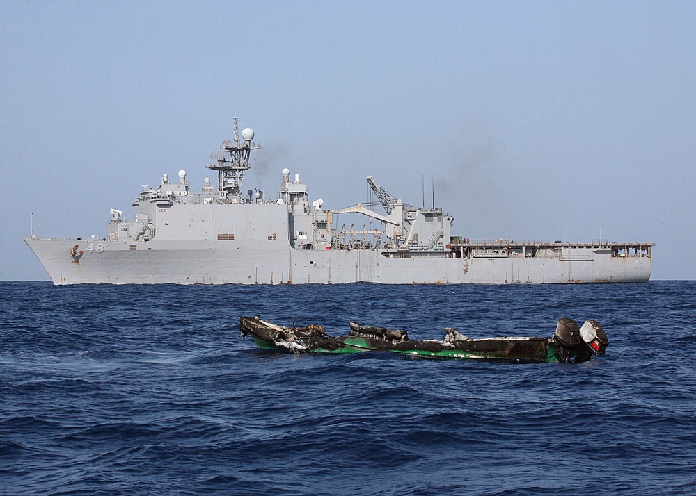 USS Ashland Captures Pirates
