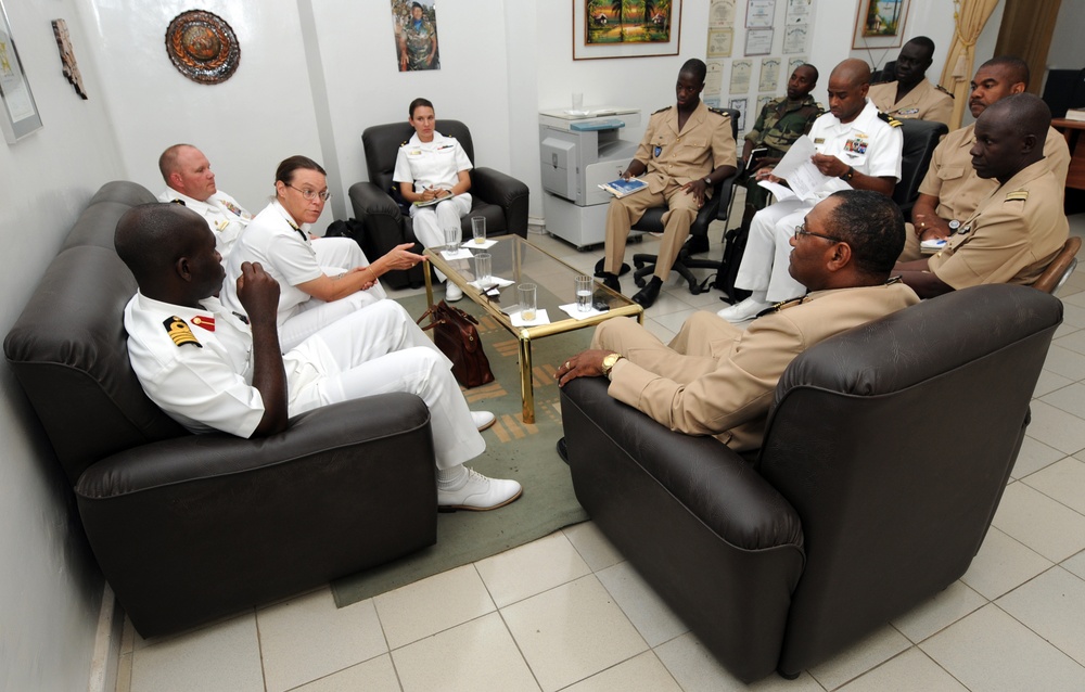 USS Gunston Hall activity
