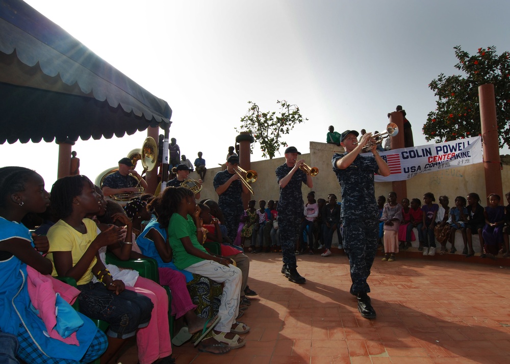 USS Gunston Hall activity