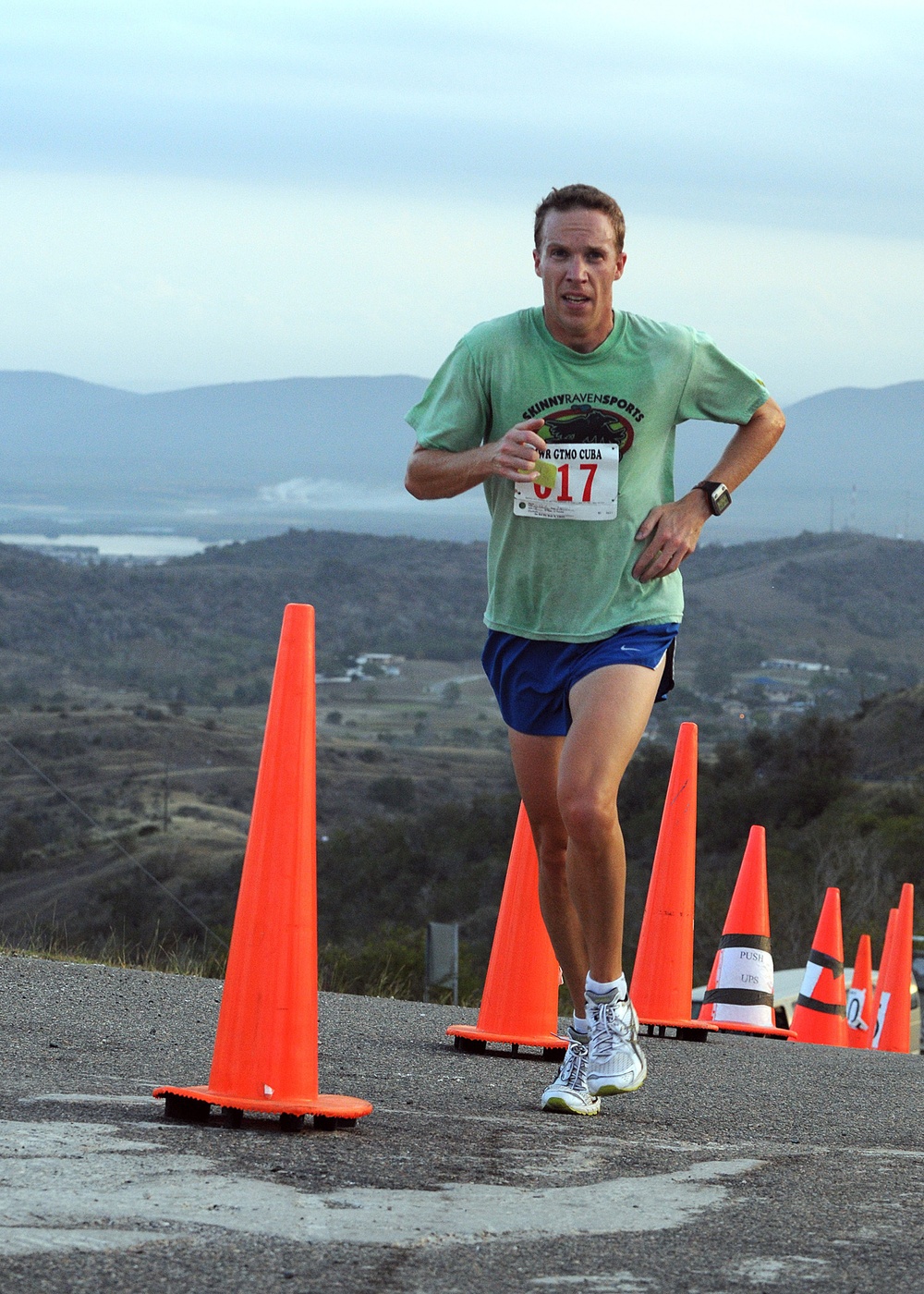 Service members participate in American Red Cross run