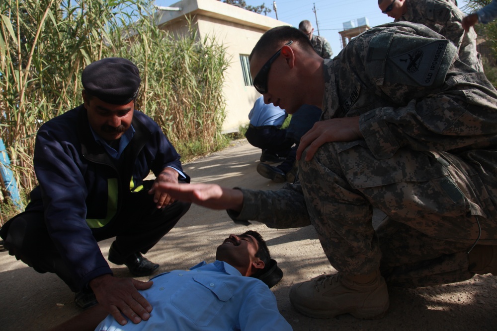 Iraqi police first aid training