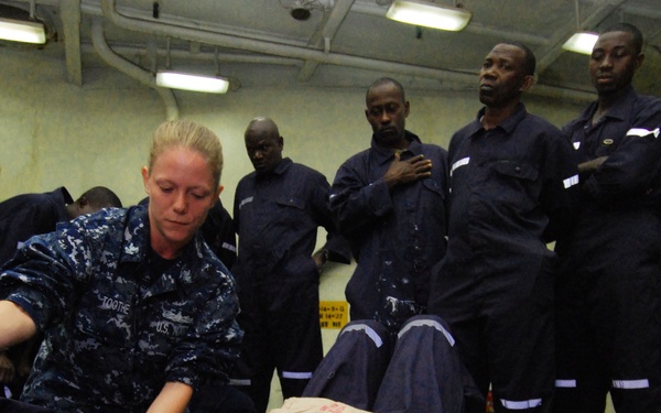 USS Gunston Hall action