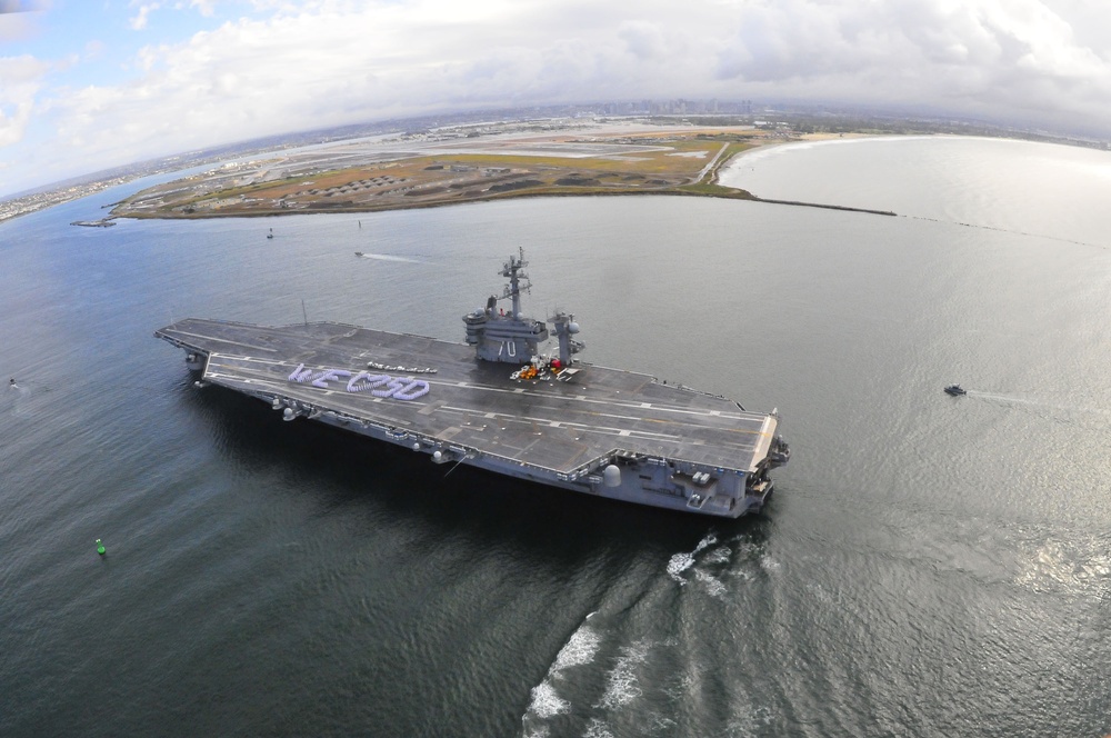 USS Carl Vinson in San Diego