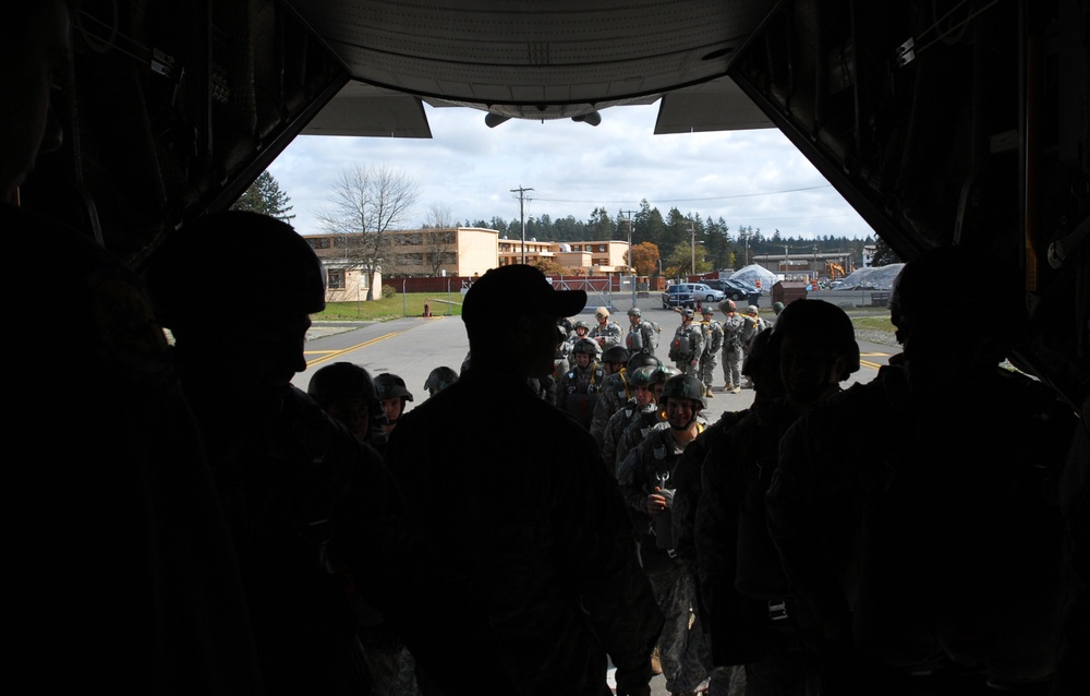 JBLM Special Operations Units Train to Become Jumpmasters