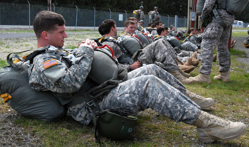 JBLM Special Operations Units Train to Become Jumpmasters