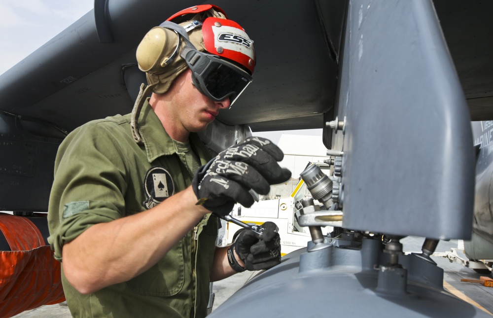 VMA-231 Ordnance Technician Prepares Harrier for Combat