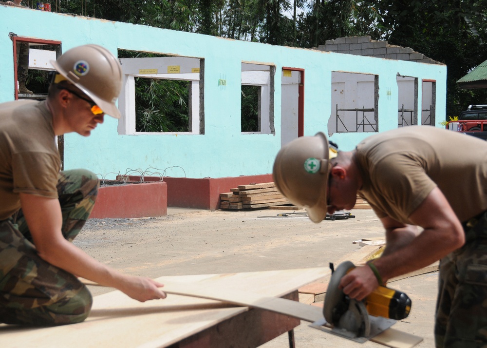 Seabees renovate school in the Philippines