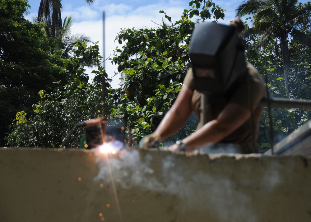 Seabees renovate school in the Philippines