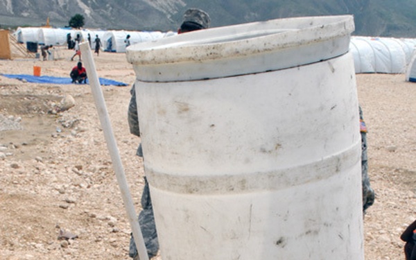 Trombitas visits IDP camp