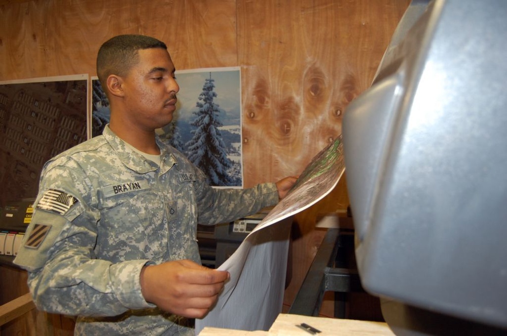 Geospatial specialists put troops on the map