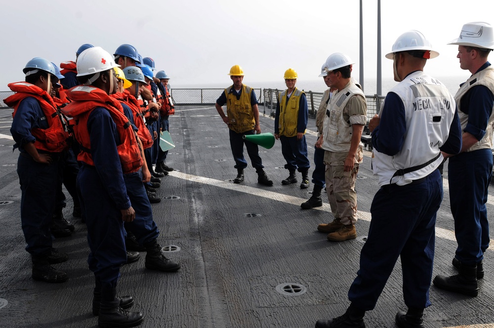 USS Gunston Hall improves maritime security in West Africa