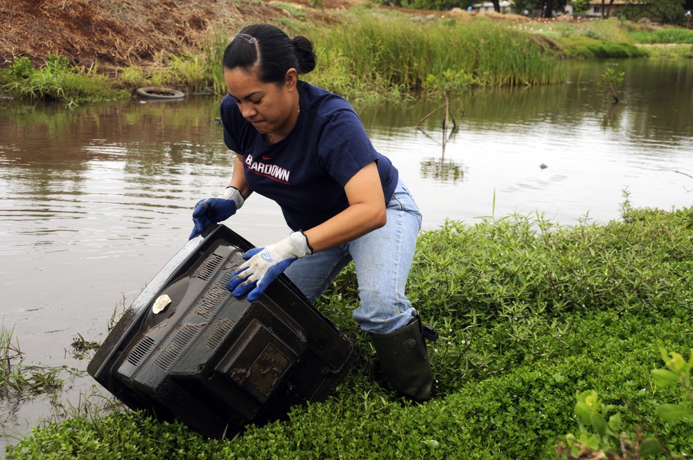 Pearl Harbor Basin cleanup
