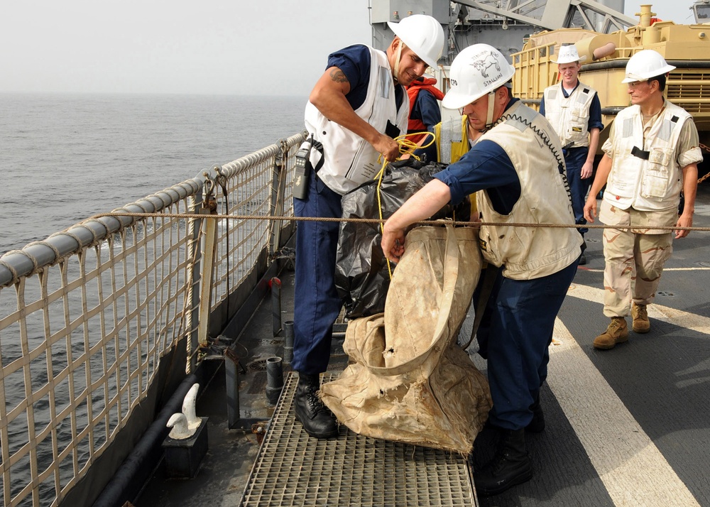 USS Gunston Hall