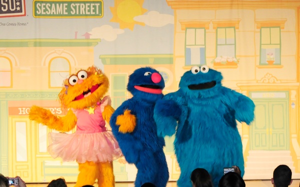 Sesame Workshop Show Visits Bolling