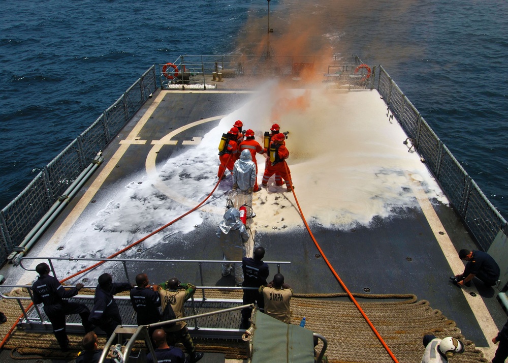 Senegalese, Spanish and U.S. Ships Work Together to Train African Sailors