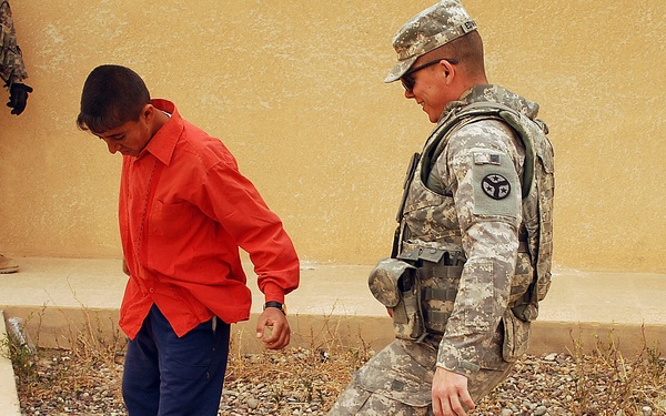 Tennessee Guardsmen visit village school in Jedellah Sofla