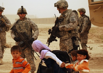 Tennessee Guardsmen visit village school in Jedellah Sofla