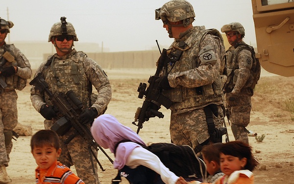 Tennessee Guardsmen visit village school in Jedellah Sofla