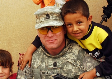 Tennessee Guardsmen visit village school in Jedellah Sofla