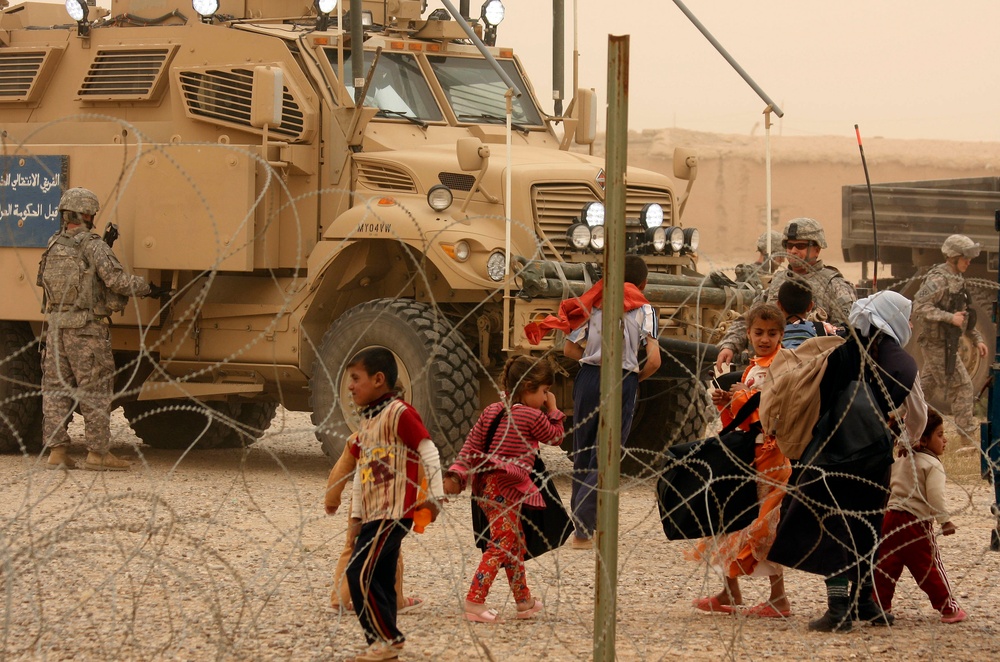 Tennessee Guardsmen visit village school in Jedellah Sofla