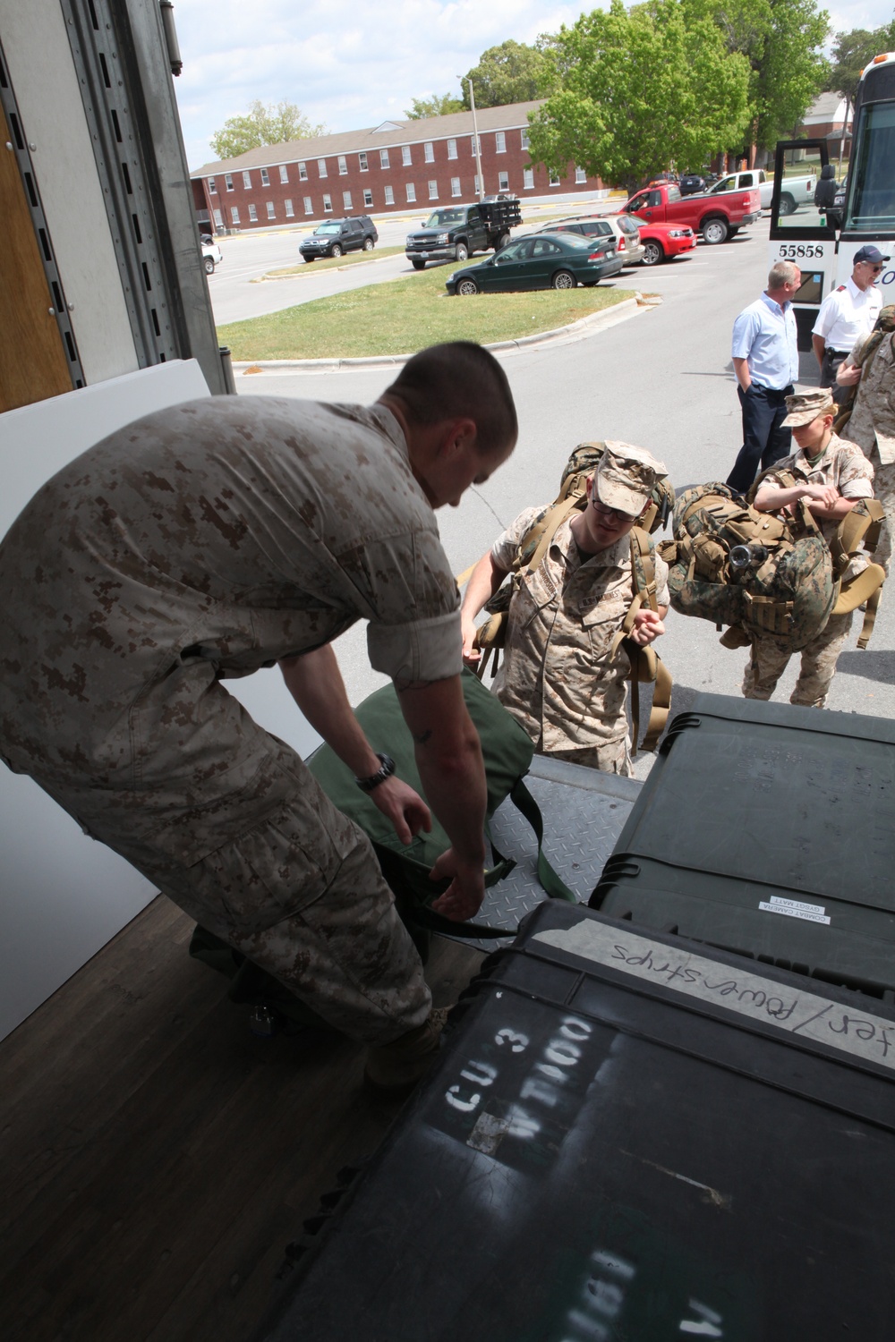 26th MEU trains aboard ship, builds rapport with Sailors