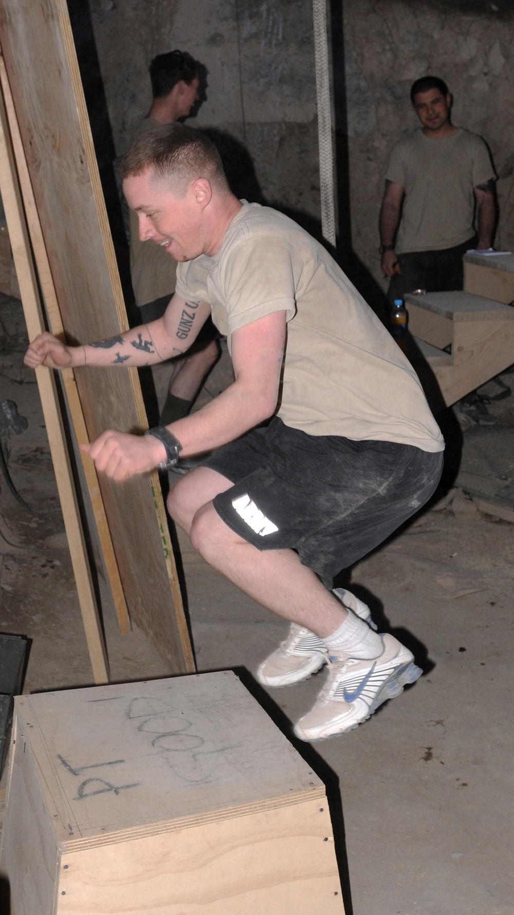 Soldiers Continue Fitness Training in Combat Zone